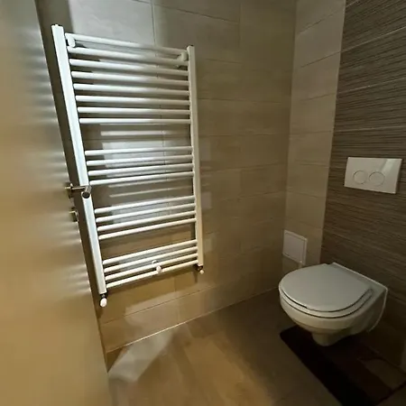 Apartman 2 Bedroom -parking Location *